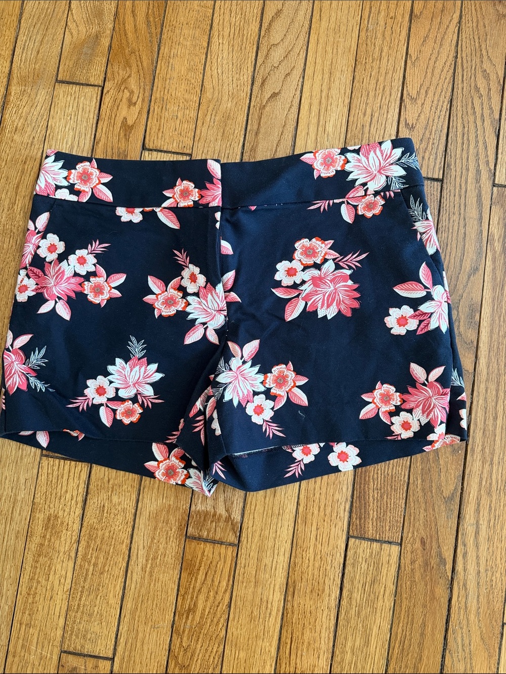 Loft Women's Floral Navy Casual Shorts - Coral & White Flower Print